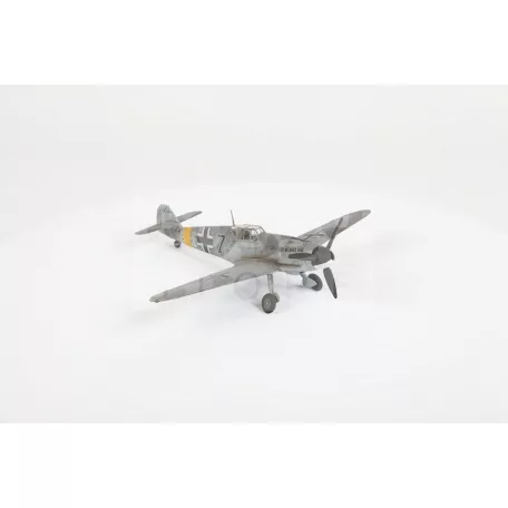 Zvezda Messerschmitt B-109 F2 makett 1:72 (7302Z)