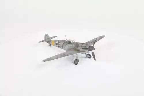 Zvezda Messerschmitt B-109 F2 makett 1:72 (7302Z)