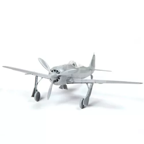Zvezda Focke Wulf 190 A4 makett 1:72 (7304Z)