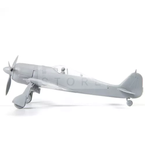 Zvezda Focke Wulf 190 A4 makett 1:72 (7304Z)