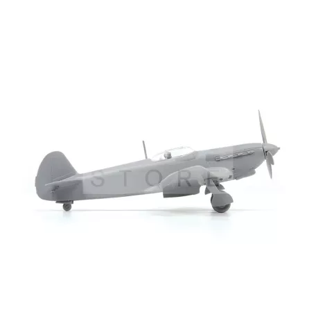 Zvezda YAK-9 Soviet fighter makett 1:72 (7313Z)