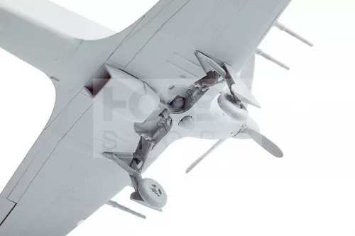Zvezda Hawker Hurricane Mk II C makett 1:72 (7322Z)