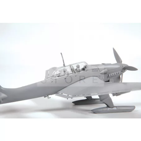 Zvezda Ju-87 Stuka w/Ski makett 1:72 (7323Z)