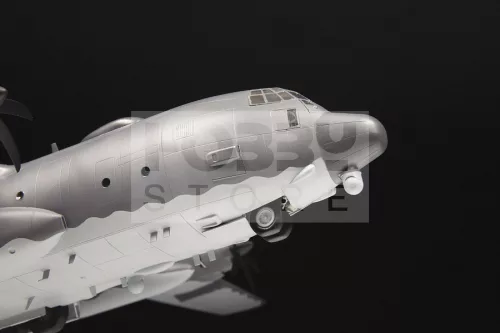 Zvezda AC-130J GUNSHIP GHOSTRIDER makett 1:72 (7326Z)