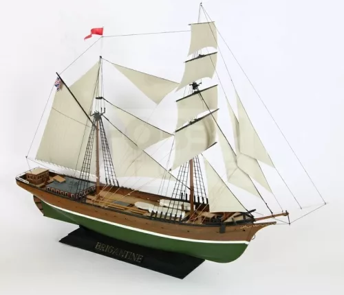 Zvezda English Brigantine makett 1:100 (9011Z)