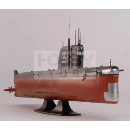 Zvezda K-19 "Hotel" Class 1:350 tengeralattjáró makett (9025)