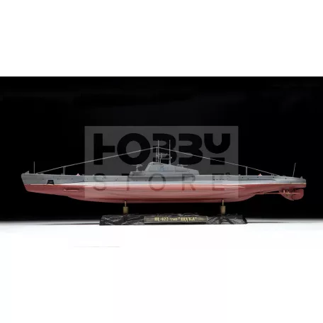 Zvezda "Shchuka" Class Russian Submarine WWII makett 1:144 (9041Z)