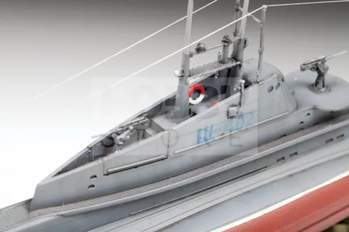 Zvezda "Shchuka" Class Russian Submarine WWII makett 1:144 (9041Z)