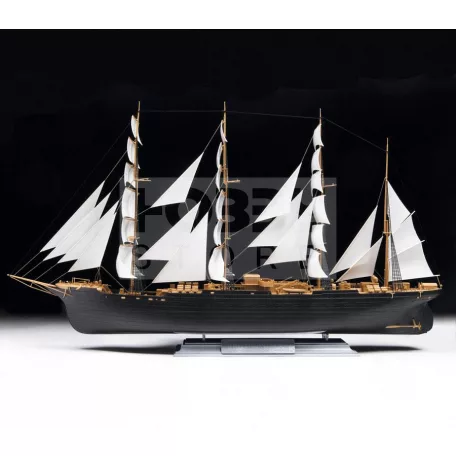 Zvezda Krusenstern Sailingship makett 1:200 (9045Z)