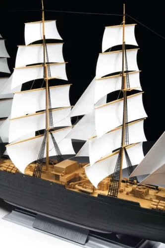 Zvezda Krusenstern Sailingship makett 1:200 (9045Z)