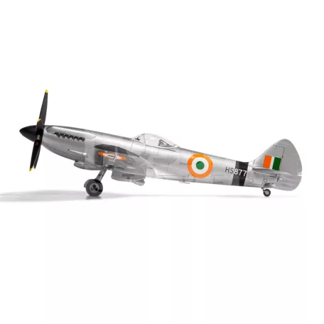 Airfix Supermarine Spitfire F Mk.XVIII repülőgép makett 1:48 (A05140)
