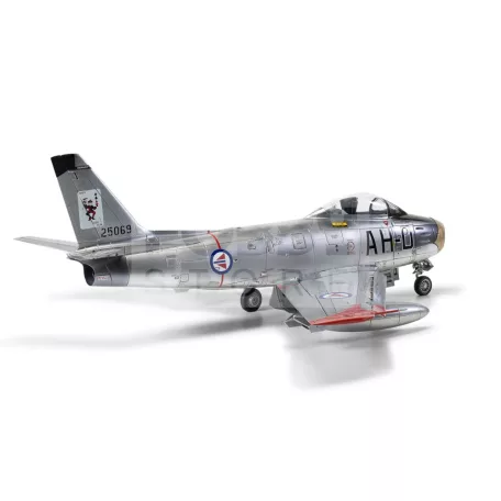 Airfix North American F-86F-40 Sabre repülőgép makett 1:48 (A08110)