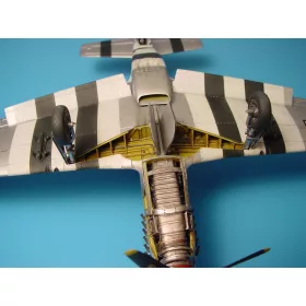 Aires P-51B/C Fahrwerksschacht - futóműakna