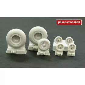   Plus Model B-24 Liberator wheels with diamond tread - kerékkészlet gyémántmintás futófelülettel