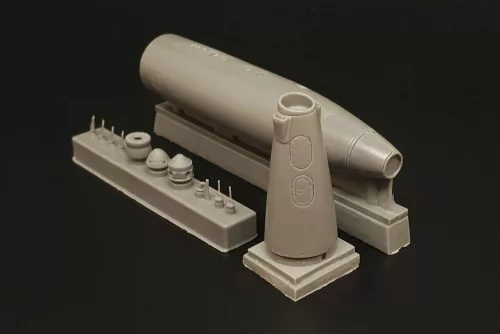 Brengun D-704 buddy Tank late type (1980s-2010s) - D-704 légi utántöltő konténer késői változat (1980s-2010s)