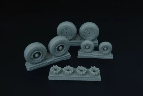 Brengun C-130 wheel set (with disc brakes) (Italeri) - kerékkészlet