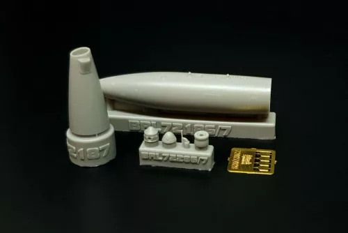 Brengun D-704 buddy Tank late type (1980s-2010s) - D-704 légi utántöltő konténer késői változat (1980s-2010s)