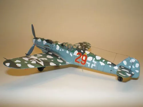 MisterCraft BF-109G-5R6 Roten Jager 1:72 repülőgép makett – MisterCraft C-108