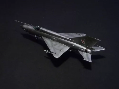 MisterCraft MiG-21MF Tomcat Killer 1:72 repülőgép makett – MisterCraft C-16