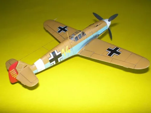 MisterCraft BF-109F-4/trop Marseille 1:72 repülőgép makett – MisterCraft C-40