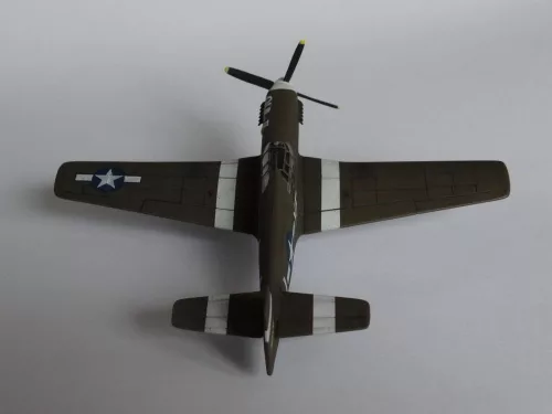MisterCraft P-51 B-1 BullFrog I 1:72 repülőgép makett – MisterCraft C-46