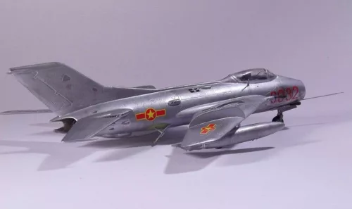 MisterCraft Jian Ji-6(I) 1:72 repülőgép makett – MisterCraft C-60
