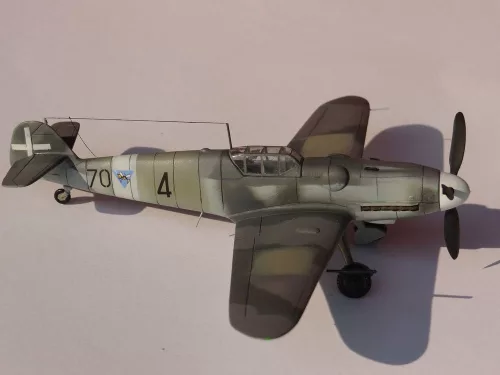 MisterCraft BF-109G-2 Ilmavoimat 1:72 repülőgép makett – MisterCraft C-76