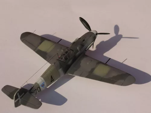 MisterCraft BF-109G-2 Ilmavoimat 1:72 repülőgép makett – MisterCraft C-76