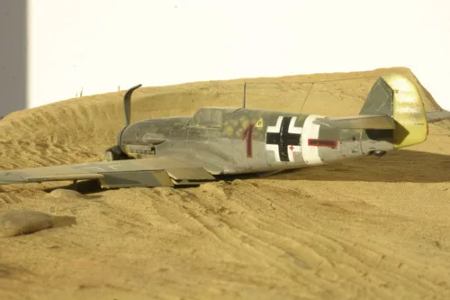MisterCraft BF-109G-4/trop Shiess 1:72 repülőgép makett – MisterCraft C-88