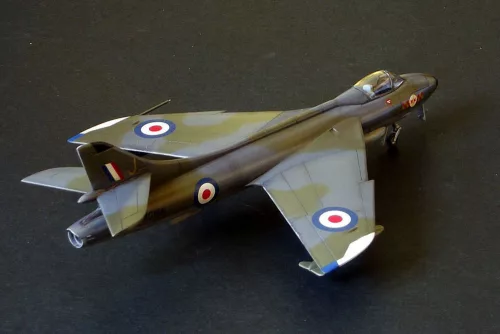 MisterCraft Hawker Hunter F.Mk.6 1:72 repülőgép makett – MisterCraft D-10