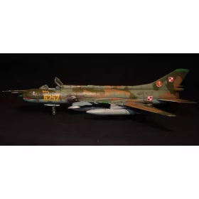 MisterCraft SU-20R utolsó repülés 1:72 repülőgép makett – MisterCraft D-13