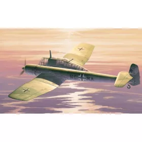 HobbyBoss német BV-141 1:48 repülőgép makett