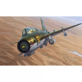 HobbyBoss Su-17UM3 Fitter-G 1:48 repülőgép makett