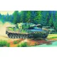 HobbyBoss német Leopard 2 A4 harckocsi 1:35 makett