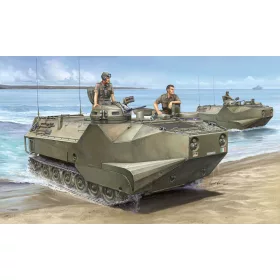  HobbyBoss LVTP-7 Landing jármű Tracked- Personal 1:35 makett