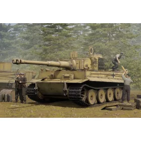 HobbyBoss Pz.Kpfw. VI Tiger 1- korai 1:16 harcjármű makett