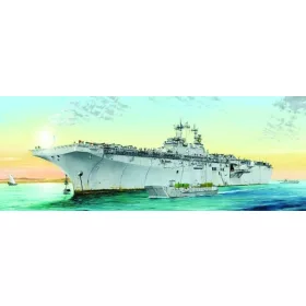 HobbyBoss USS Kearsarge LHD-3 1:700 hajómakett