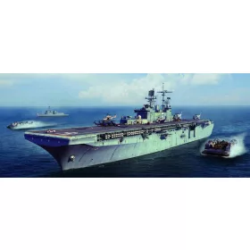 HobbyBoss USS Bataan LHD-5 1:700 hajómakett