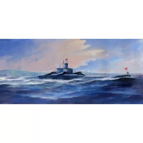  HobbyBoss PLA haditengerészet Type 033G Wuhan Class 1:350 tengeralattjáró makett