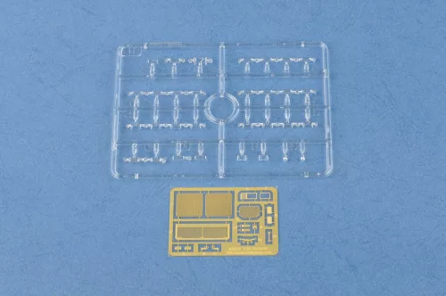 HobbyBoss svéd CV9030 IFV 1:35 harcjármű makett