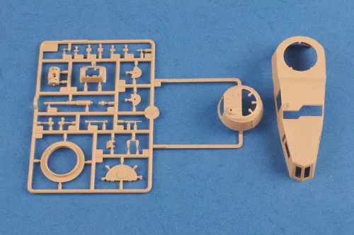 HobbyBoss szovjet BA-10 Armor Car 1:35 harcjármű makett