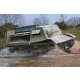 HobbyBoss szovjet T-20 Armored vontató Komsomolets 1940 1:35 harcjármű makett