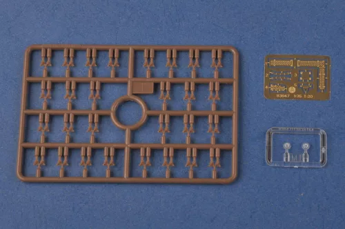 HobbyBoss szovjet T-20 Armored vontató Komsomolets 1940 1:35 harcjármű makett