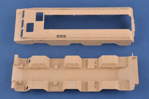 HobbyBoss orosz 9K79 Tochka (SS-21 Scarab) IRBM 1:35 rakéta-/légvédelmi rendszer makett