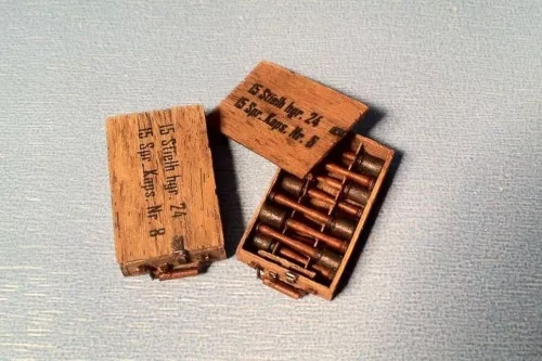 Hauler german hand grenades stielhgr 24 and box (30-2 pcs) - német Stielhandgranate 24 kézigránátok és ládák – 30 gránát, 2 láda