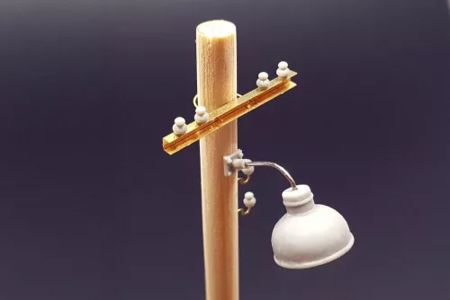 Hauler Lamps and telegraph insulators – dioráma kellék makett