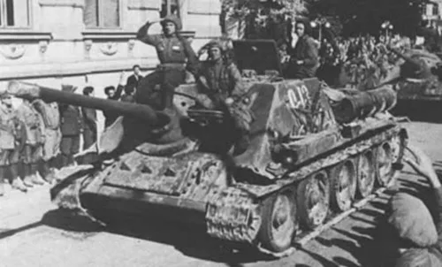 Hauler SU-85 – harcjármű makett