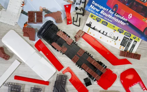 Airfix QUICKBUILD New Routemaster Bus – Airfix J6050