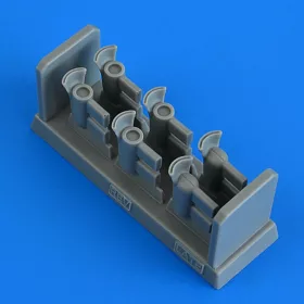   Quickboost Hawker Hurricane Mk. IIb late exhaust REVELL - kipufogócsonkok