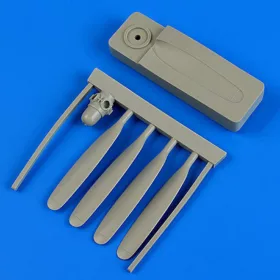  Quickboost F4U-5 Corsair propeller w/tool f.HobbyBo - légcsavar összeállító sablonnal, HobbyBoss maketthez